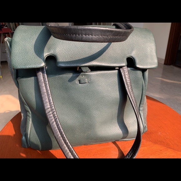 GORGEOUS GARDEN-GREEN ZARA BAG-  Magnetic button, outer pocket. Never used. - Picture 10 of 12